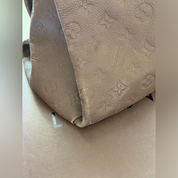 Louis Vuitton Artsy MM Monogram Empreinte Bag - Picture 13 of 16